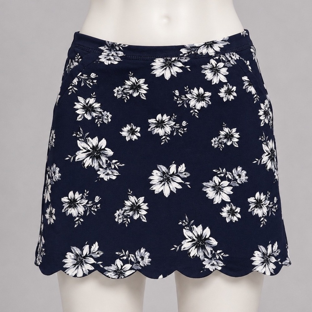 Skies Are Blue Navy Floral Scalloped Hem Mini‎ Skirt Rare Exclusive Large New